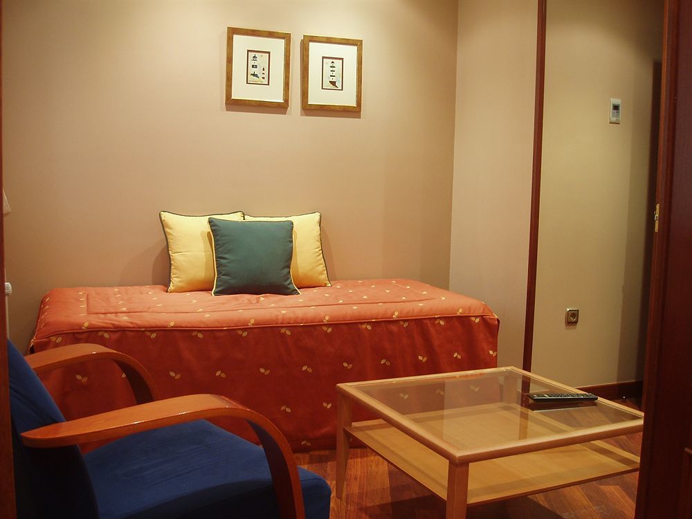 Hotel Carreno Ов'єдо Екстер'єр фото