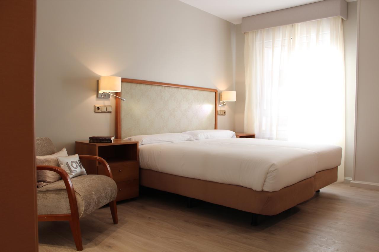 Hotel Carreno Ов'єдо Екстер'єр фото