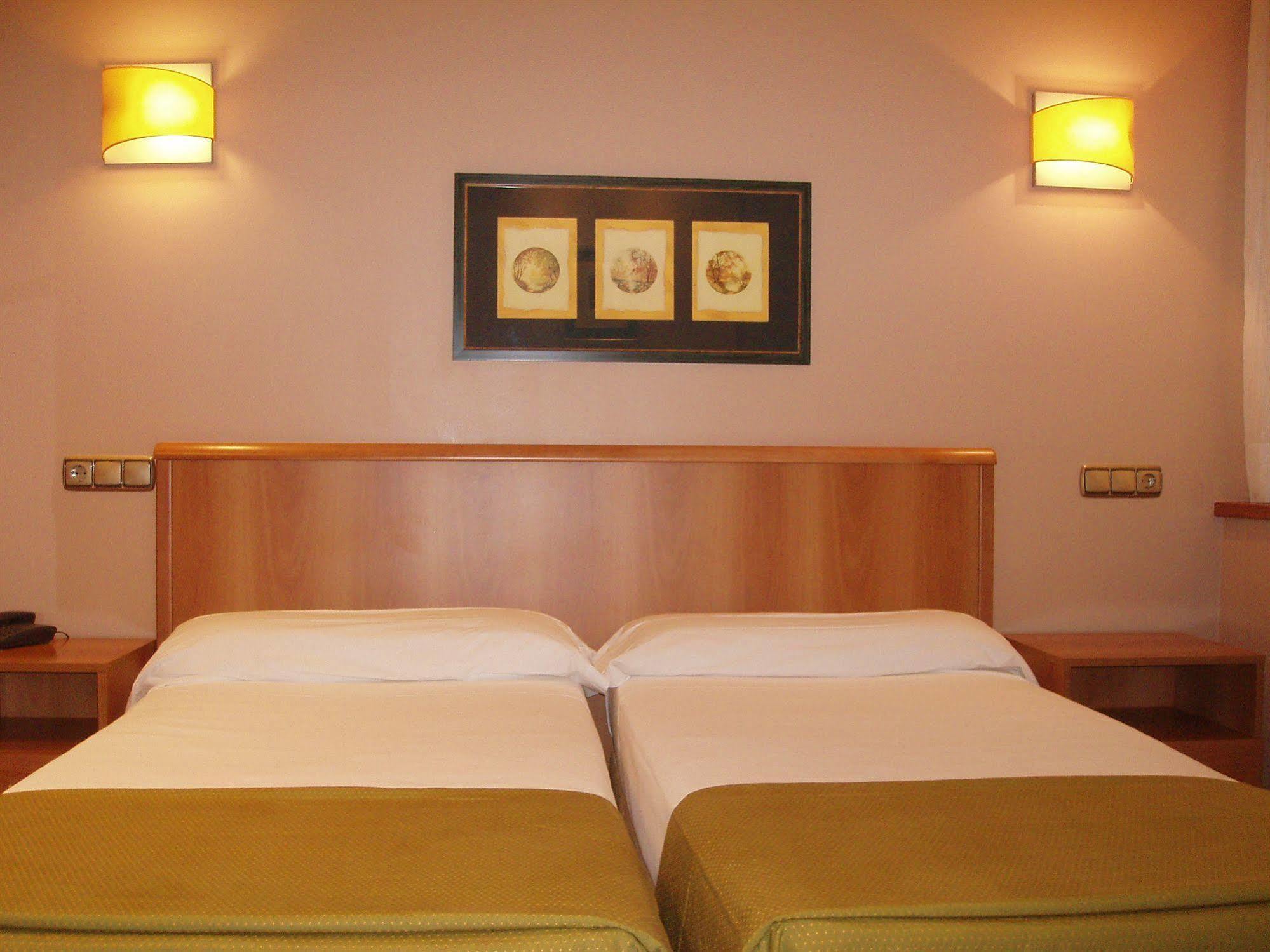 Hotel Carreno Ов'єдо Екстер'єр фото