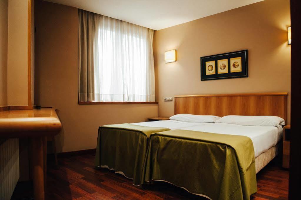 Hotel Carreno Ов'єдо Екстер'єр фото